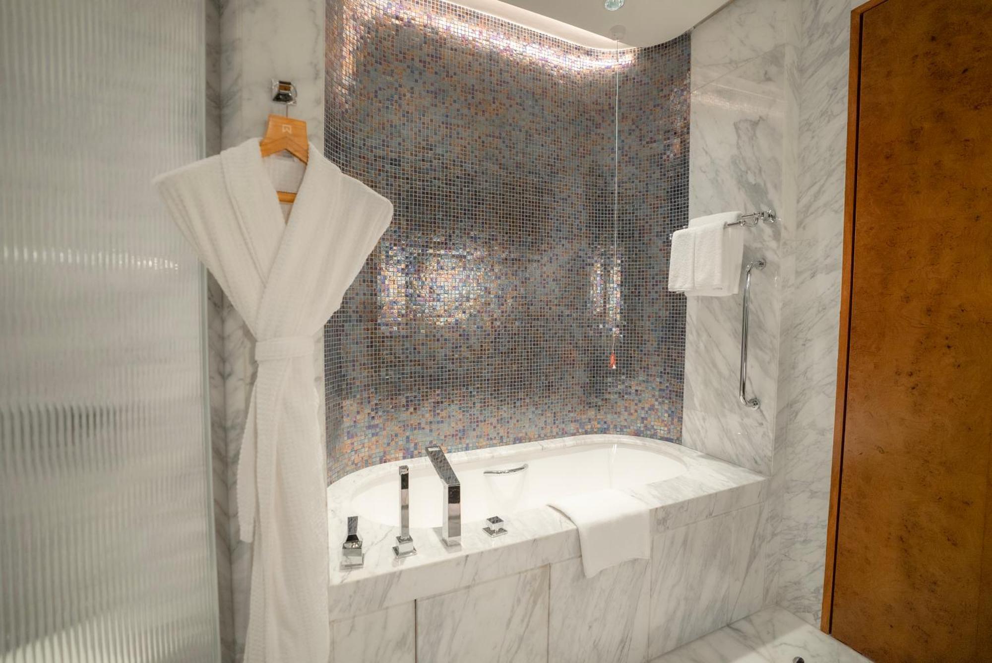 Itc Ratnadipa, A Luxury Collection Hotel, Hotel